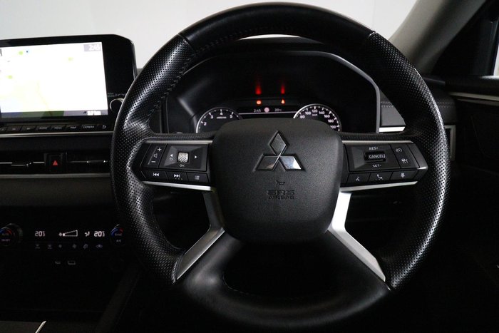 2024 Mitsubishi Outlander LS