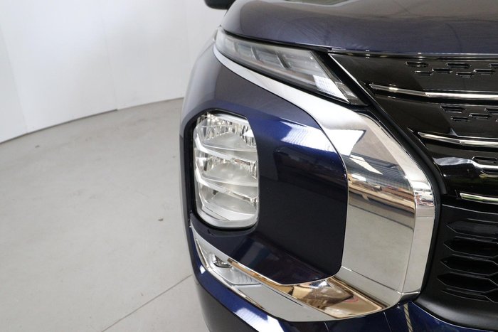 2024 Mitsubishi Outlander LS