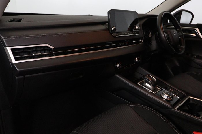 2024 Mitsubishi Outlander LS