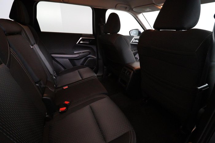 2024 Mitsubishi Outlander LS