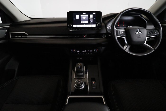2024 Mitsubishi Outlander LS