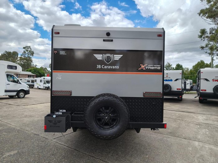 2026 JB Caravans Dirt Road Xtreme 17'10 Front Door Cafe