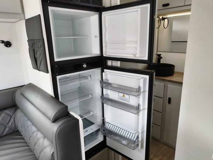 2026 JB Caravans Dirt Road Xtreme 19'6 Front Door Cafe