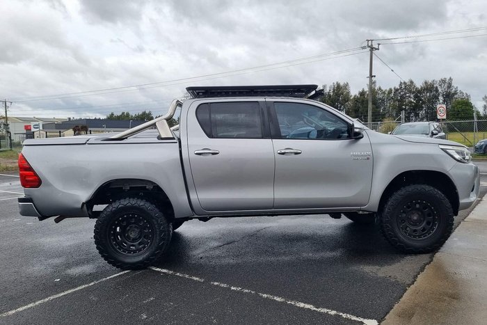 2016 Toyota Hilux SR5