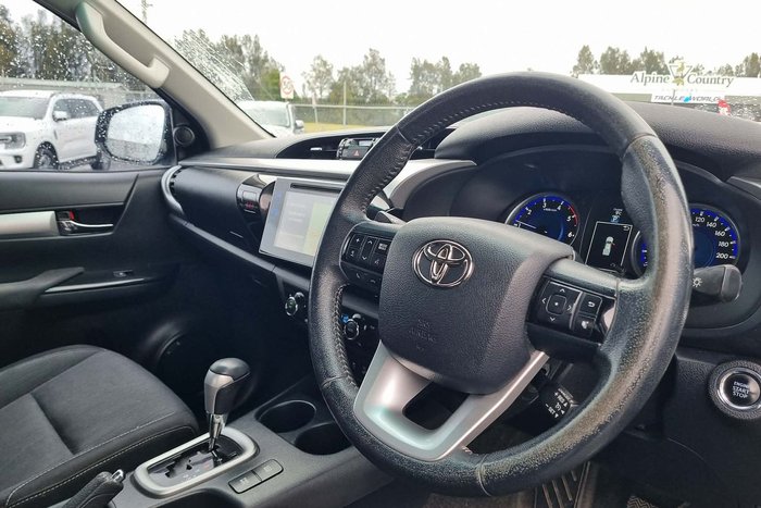 2016 Toyota Hilux SR5