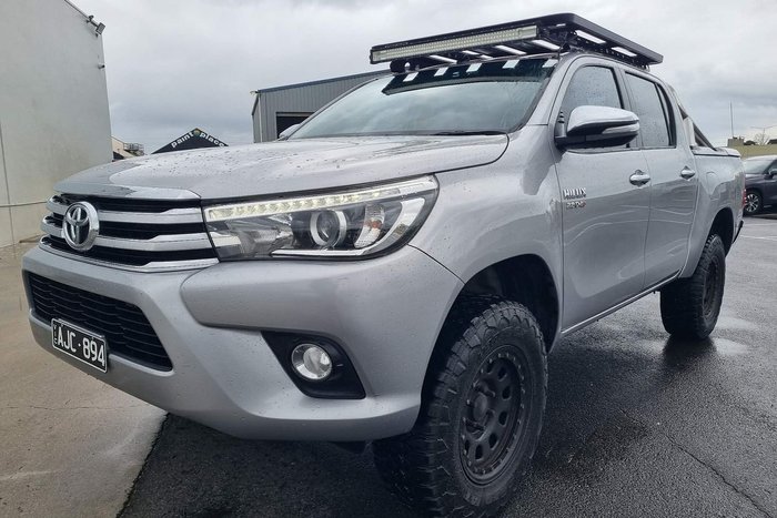2016 Toyota Hilux SR5