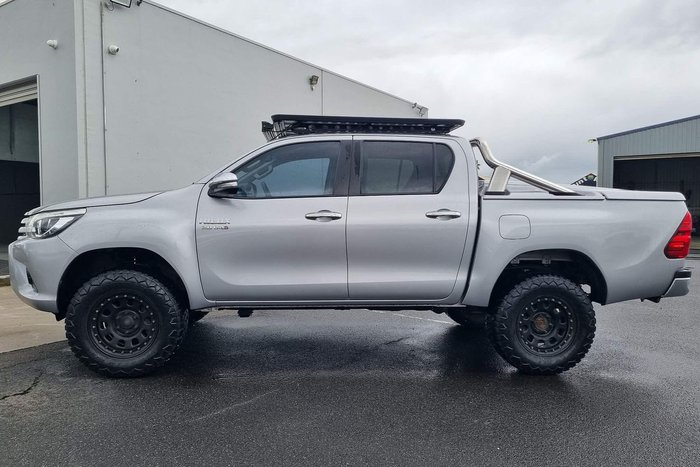 2016 Toyota Hilux SR5