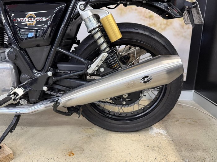 2022 ROYAL ENFIELD (SEE ALSO ENFIEL INTERCEPTOR 650 E5 CUSTOM RED
