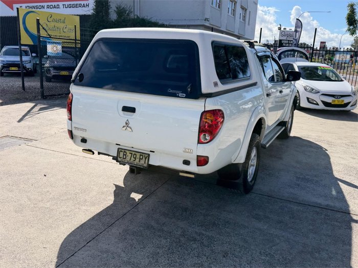 2014 MITSUBISHI TRITON GLX (4x4) MN MY14 UPDATE White