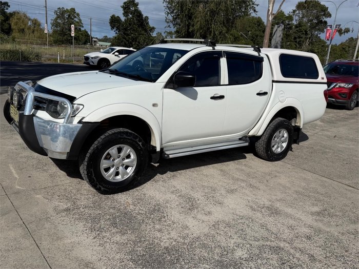 2014 MITSUBISHI TRITON GLX (4x4) MN MY14 UPDATE White