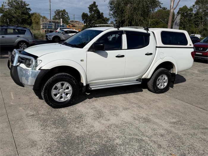 2014 MITSUBISHI TRITON GLX (4x4) MN MY14 UPDATE White