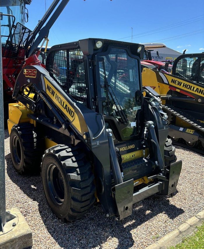 New Holland L325