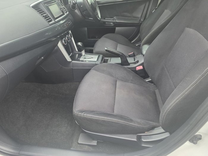 2016 Mitsubishi Lancer ES Sport