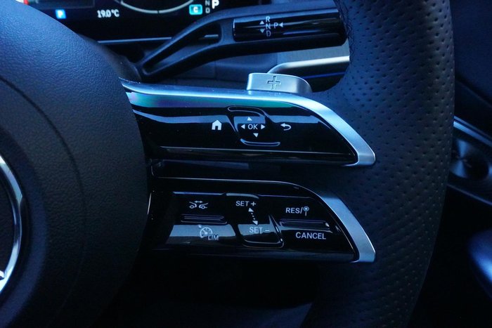 2023 Mercedes-Benz GLC-Class GLC300