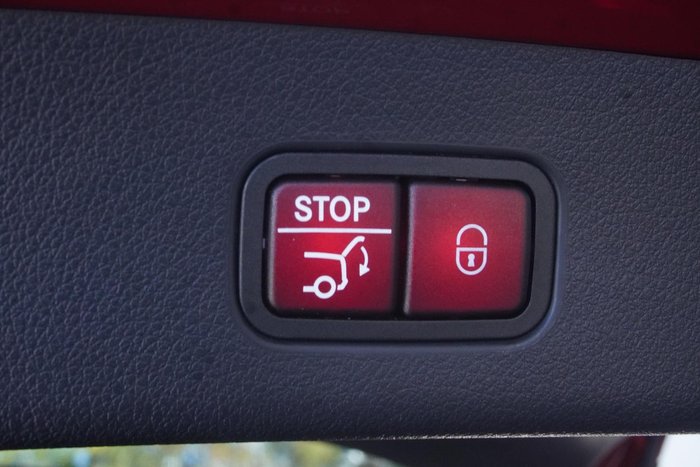 2023 Mercedes-Benz GLC-Class GLC300