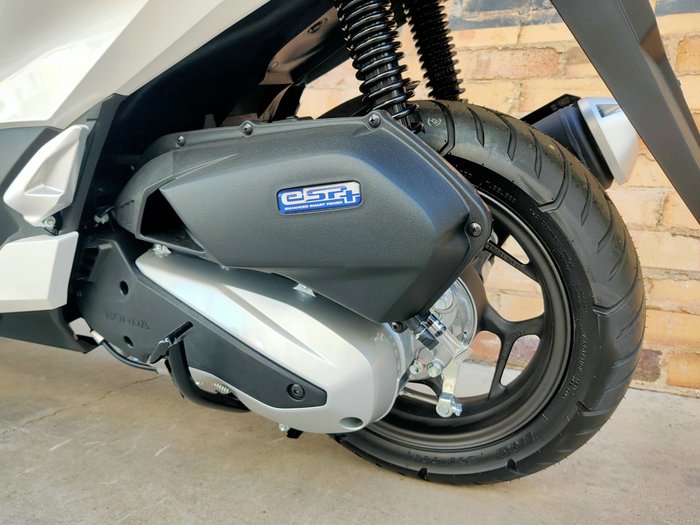2025 HONDA PCX 125 SCOOTER WHITE
