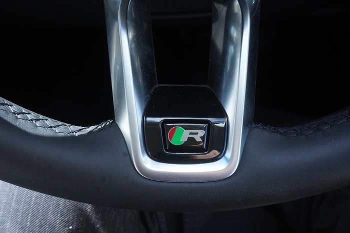 2020 Jaguar XE P300 R-Dynamic SE