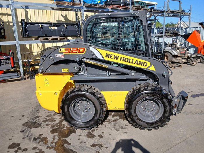 2025 New Holland L320 YELLOW