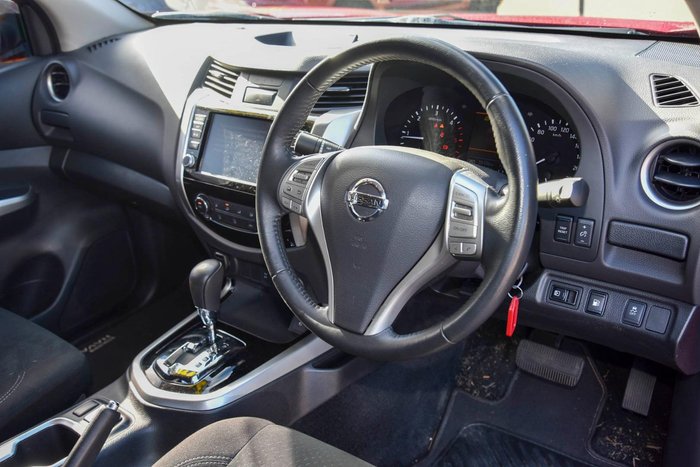 2020 Nissan Navara ST