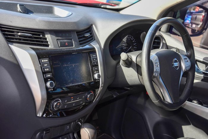 2020 Nissan Navara ST