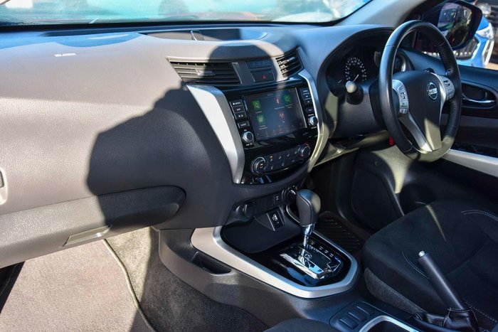 2020 Nissan Navara ST
