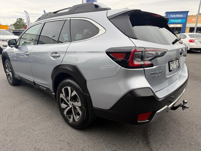 2022 Subaru Outback AWD Touring