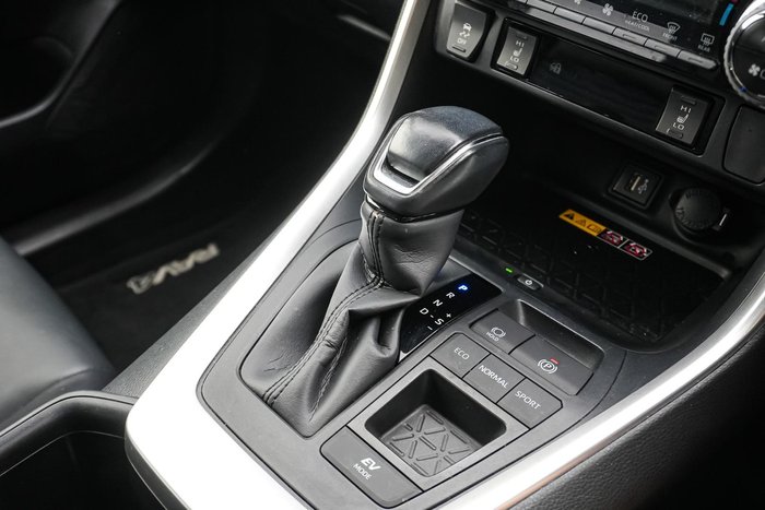 2024 Toyota RAV4 XSE