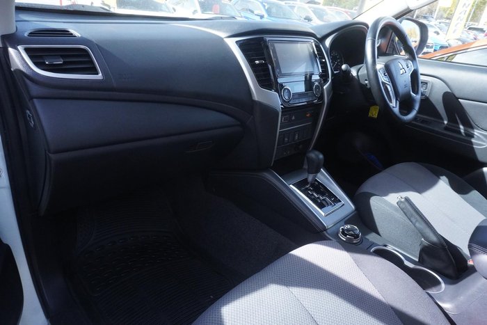 2022 Mitsubishi Triton GLX-R