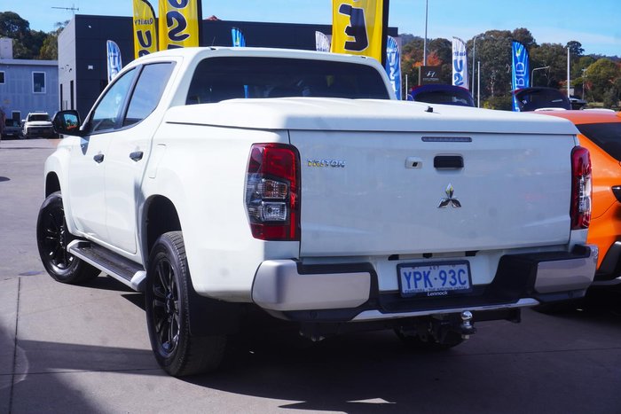 2022 Mitsubishi Triton GLX-R