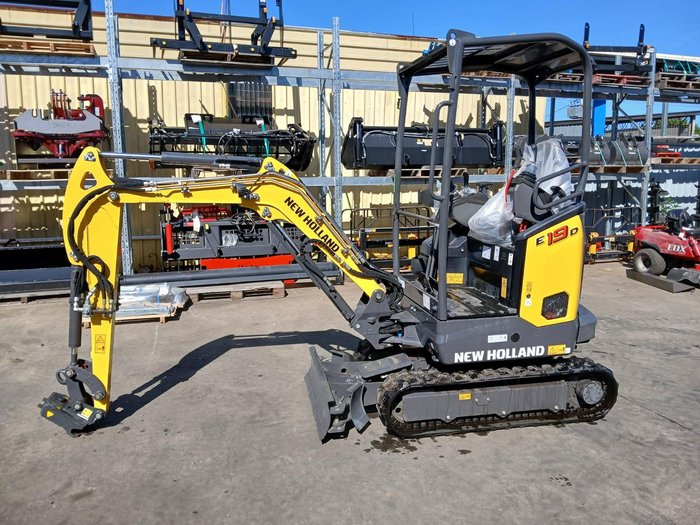 2025 New Holland E19d YELLOW