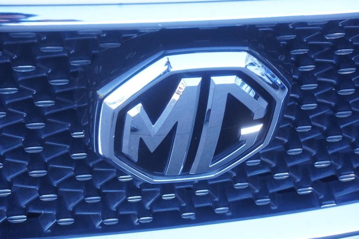 2020 MG HS Essence