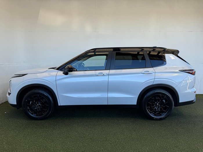 2025 Mitsubishi Outlander LS