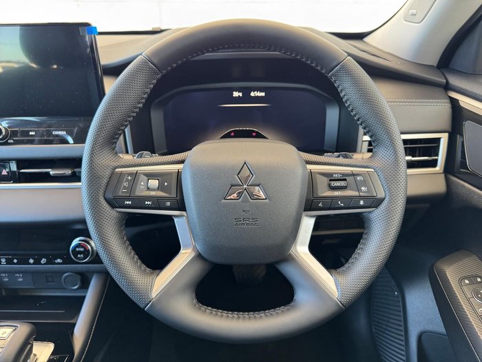 2025 Mitsubishi Outlander LS