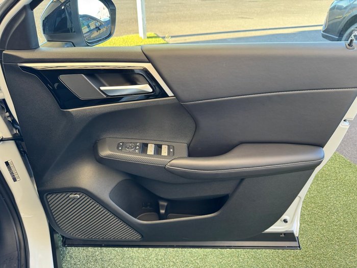 2025 Mitsubishi Outlander LS
