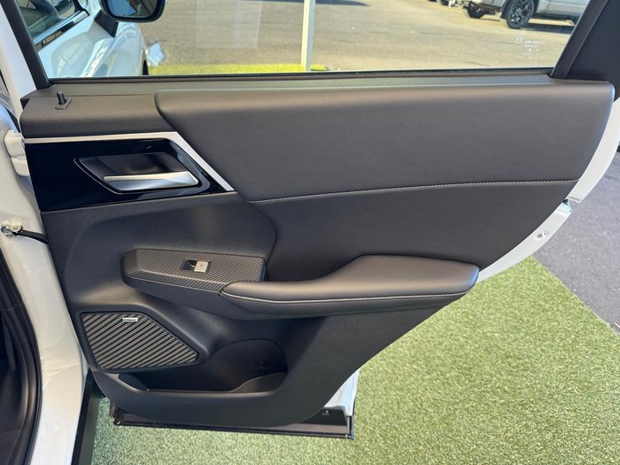 2025 Mitsubishi Outlander LS