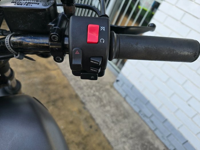 2013 YAMAHA BOLT Black