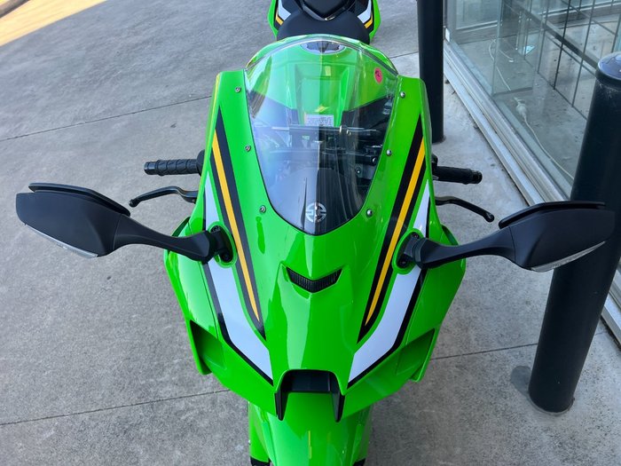 2025 Kawasaki 2025 Kawasaki 1000C ZX1000 ZX1002LSFAN GREEN