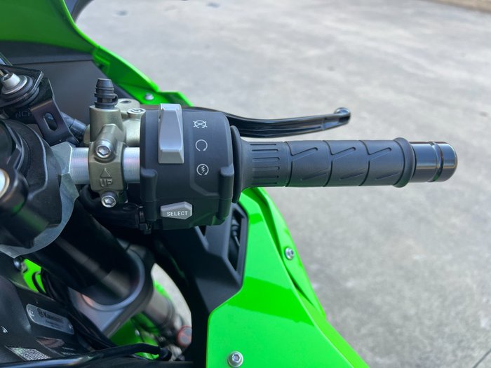 2025 Kawasaki 2025 Kawasaki 1000C ZX1000 ZX1002LSFAN GREEN