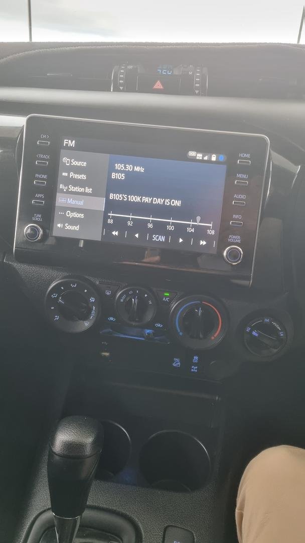 2023 Toyota Hilux SR