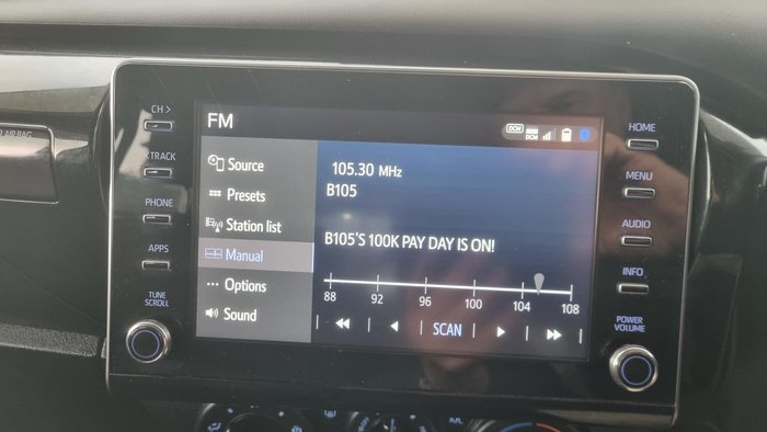 2023 Toyota Hilux SR