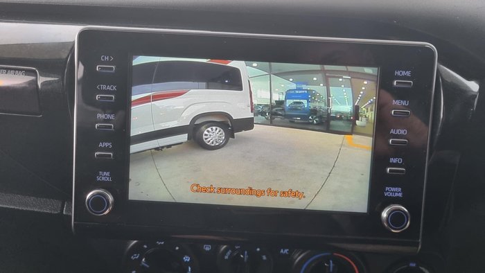 2023 Toyota Hilux SR