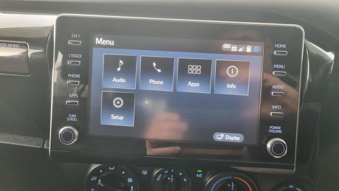 2023 Toyota Hilux SR