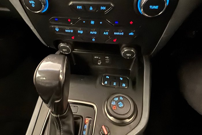 2016 Ford Everest Titanium