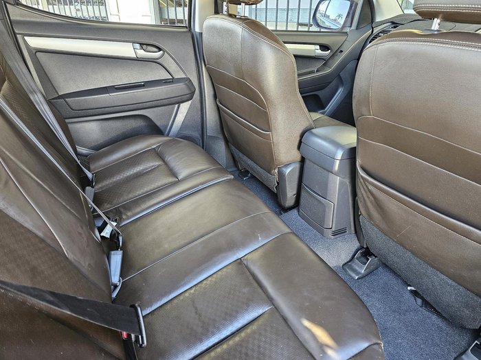 2013 Isuzu D-MAX LS-Terrain MY12 4X4 Dual Range Cosmic Black