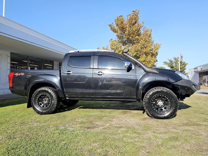 2013 Isuzu D-MAX LS-Terrain MY12 4X4 Dual Range Cosmic Black