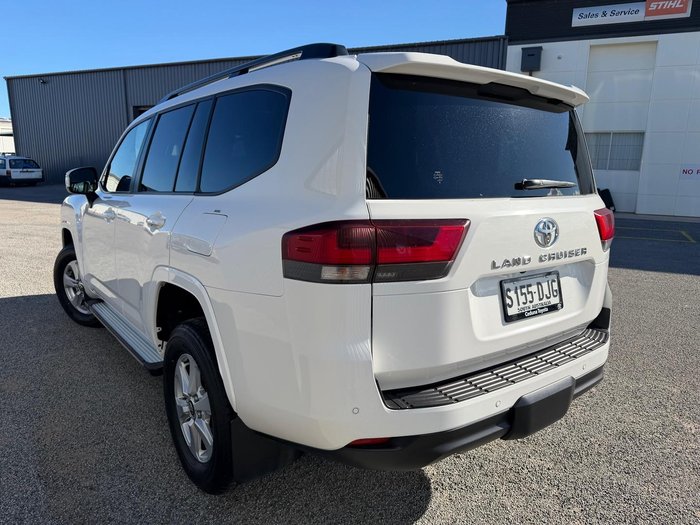 2024 Toyota Landcruiser GXL