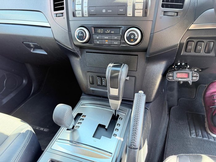 2010 Mitsubishi Pajero VR-X NT MY10 4X4 Cool Silver
