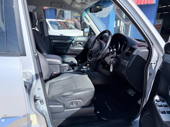 2010 Mitsubishi Pajero VR-X NT MY10 4X4 Cool Silver