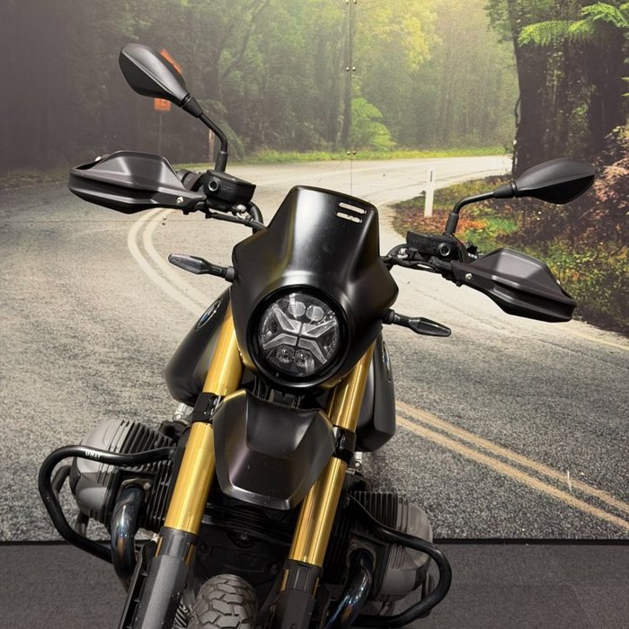 2025 BMW Motorrad R 12 Black