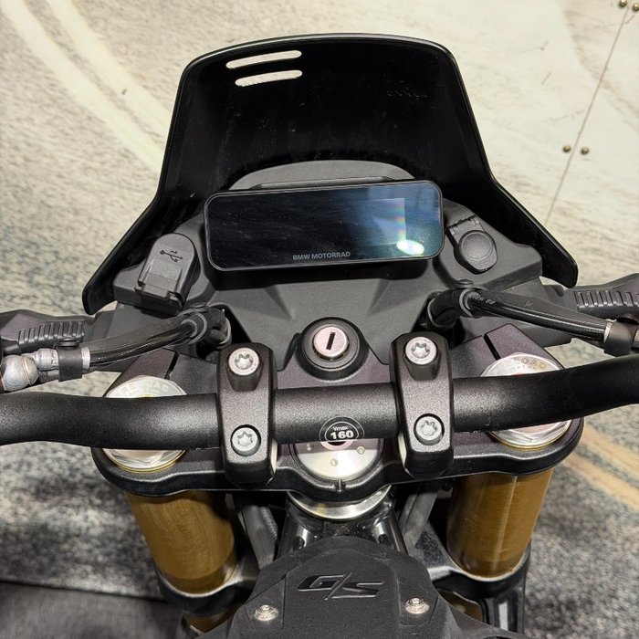 2025 BMW Motorrad R 12 Black